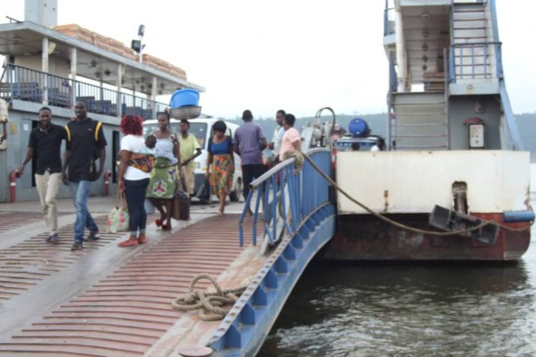 Ferryboat  Arrives in Ekye Amanfrom
