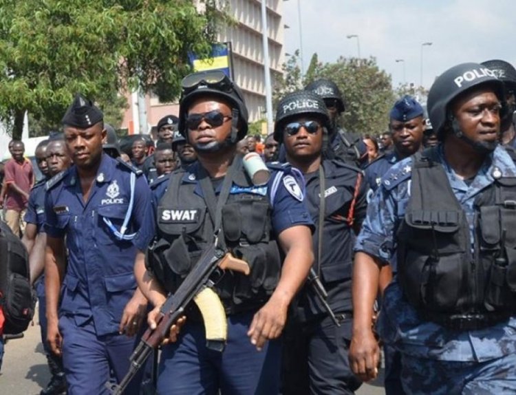 Police enforce strict COVID protocols on Easter festivities