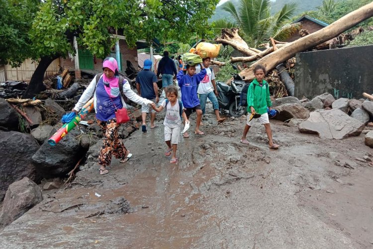 Cyclone Seroja Kills 97 Indonesians