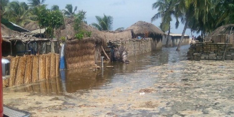 Ketu South Tidal Waves Incident Under Control - MCE Assures Ghanaians