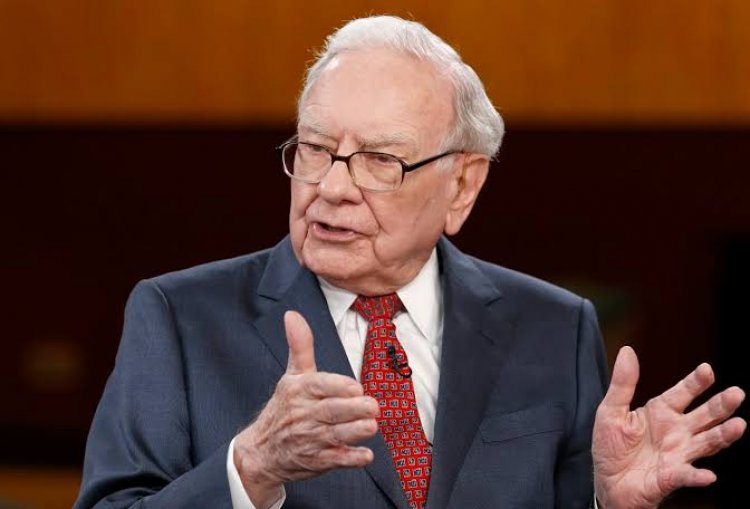 Warren Buffett Announces Resignation From Gates Foundation