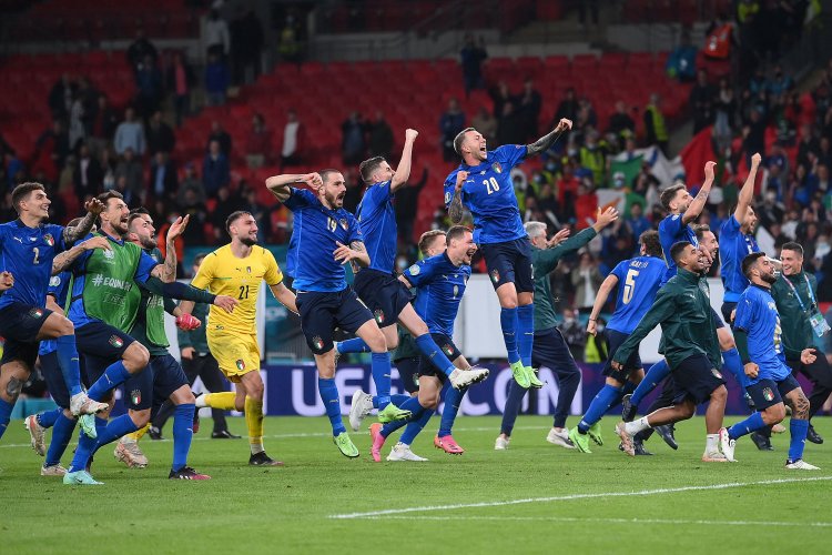 Italy beat Spain to set up Euro 2020 final