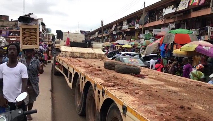 Contracta warns Kumasi street sellers to value their lives