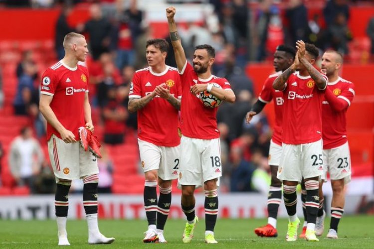Manchester United manager wants new contracts for five of his stars