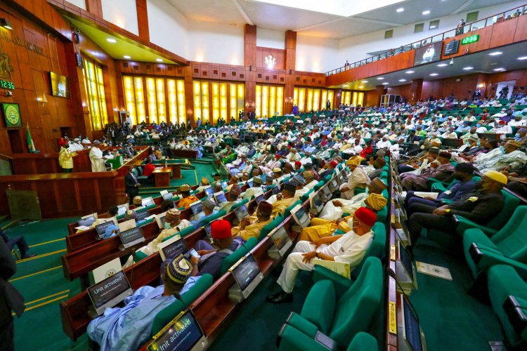 National Assembly transmits 2022 budget to Buhari for assent
