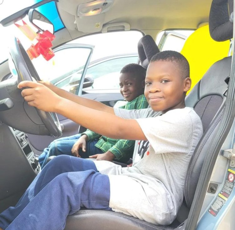 On her brother's 9th birthday, a 13-year-old gives him a Mercedes.