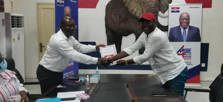Charles Bissue   Laces Boot To Unseat John Boadu -As He Defies Heavy Rain To File Nomination Forms
