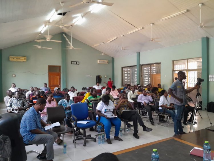 Bees For Development Ghana Partners Darwin Initiative & UKAid To Build Capacity For Beekeepers In Kwahu Afram Plain Districts---On Good Practices In Honey Hunting