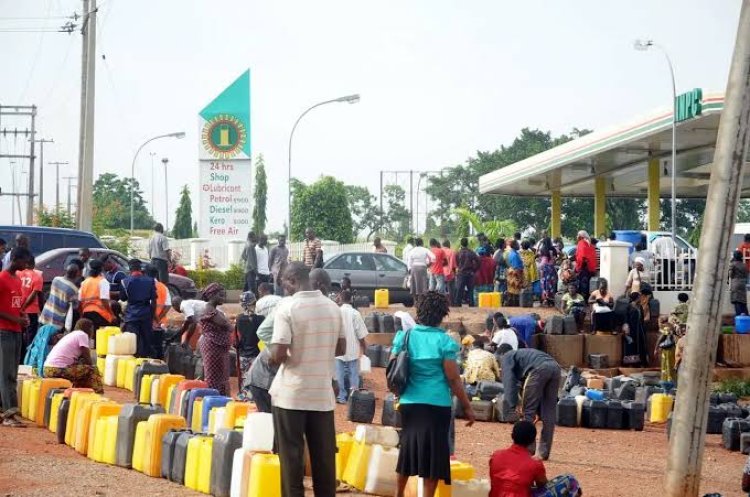 Fuel Scarcity Persists in Nigeria Despite Removal of Subsidies