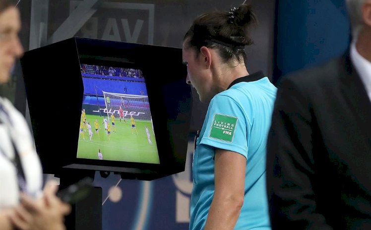 VAR to be employed in the Europa League knock stage