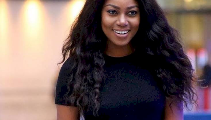 Yvonne Nelson Shares no Makeup and wig Photos.
