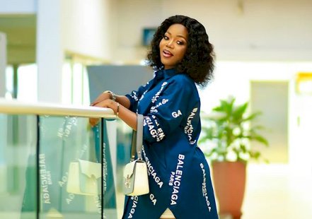 Mzbel bags new deal with International record label
