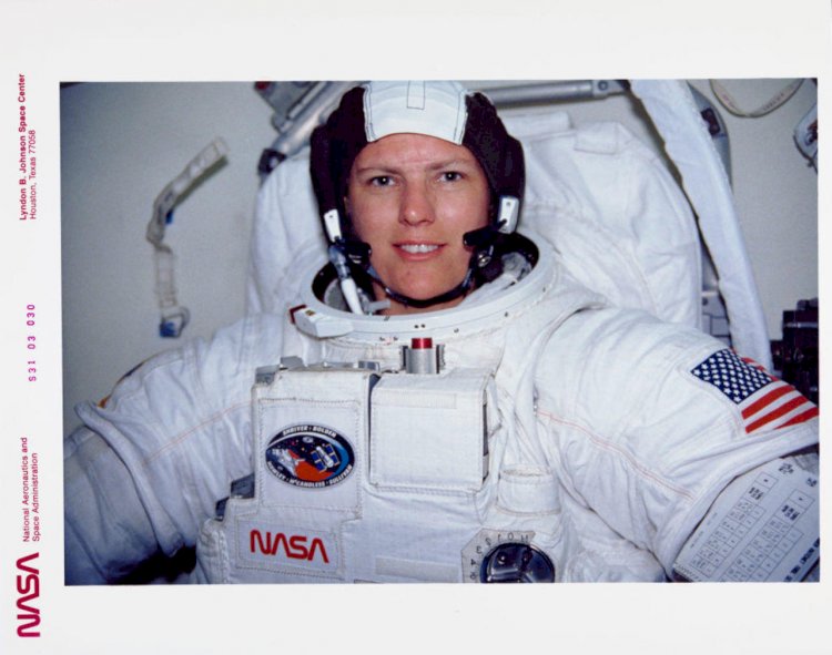 Woman becomes first person to walk in space and reach the ocean’s deepest point